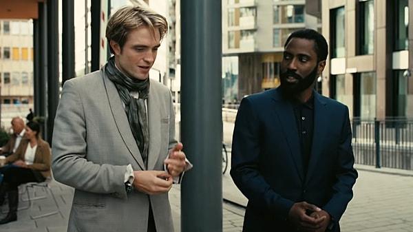 Her yıl muhakkak adından söz ettirmeyi başaran bir yapımda rol alan Robert Pattinson'ın 2020 durağı ise Christopher Nolan'ın Tenet'i oldu!