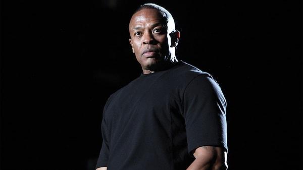 13. Dr. Dre, beyin anevrizması geçirdikten sonra hastaneye kaldırıldı.
