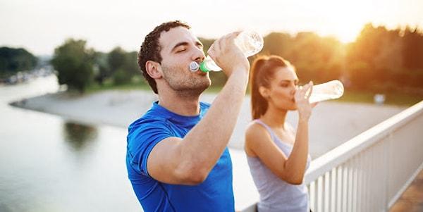 4. Soğuk su içmek egzersiz yaparken de çok faydalı!