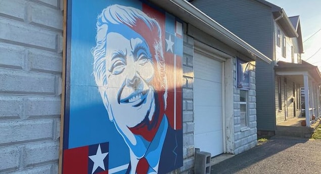 Trump'ın seçim kampanya ekibinin hesabı da askıya alındı