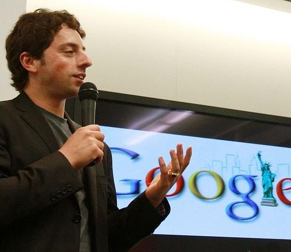 15. Sergey Brin, teknolojinin birçok kişi için karmaşık ürünler içerdiğini ve Google'ın rakiplerinin karmaşık seçenekleri yerine insanların tercih ettiği kolay, kullanıcı dostu bir seçenek sunmayı amaçladığını söylemiştir.