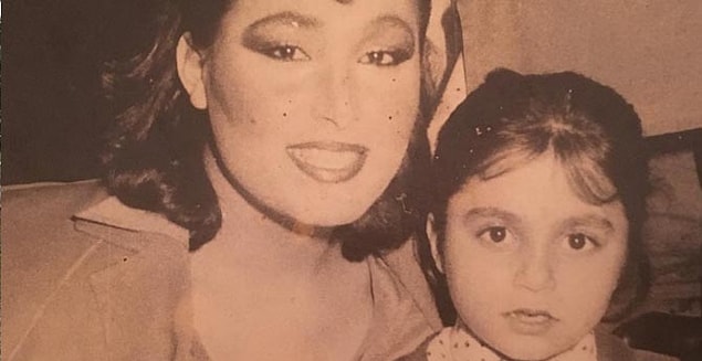 Lerzan Mutlu, avukat bir babamın ve ev hanımı bir annenin kızı olarak 1977 yılında İstanbul’da doğdu!