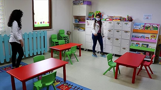 4. İBB Başkanı Ekrem İmamoğlu’nun "150 mahalleye 150 kreş" projesi kapsamında Tuzla’da İBB mülkiyetindeki 1100 metrekarelik araziye "kreş" yapma talebi, AKP-MHP grubu tarafından ikinci kez reddedildi.