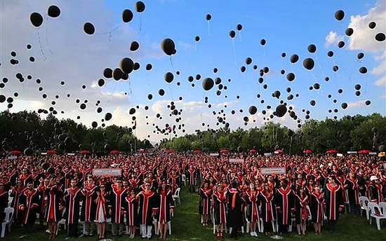 Mahkemeden ODTÜ'de 'Tayyipler Alemi' Pankartı Açan Öğrencilere Beraat