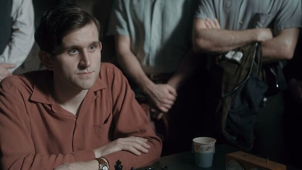 10. Стиль игры Гарри Белтика основан на образе настоящего шахматиста Магнуса Карлсена