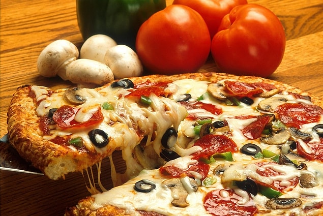 Pratik pizza tarifi