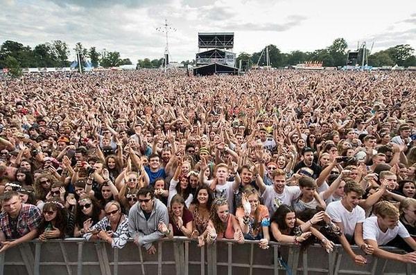 17. "Konser ve festival alanlarındaki kalabalık göründüğünden daha tehlikeli olabilir."