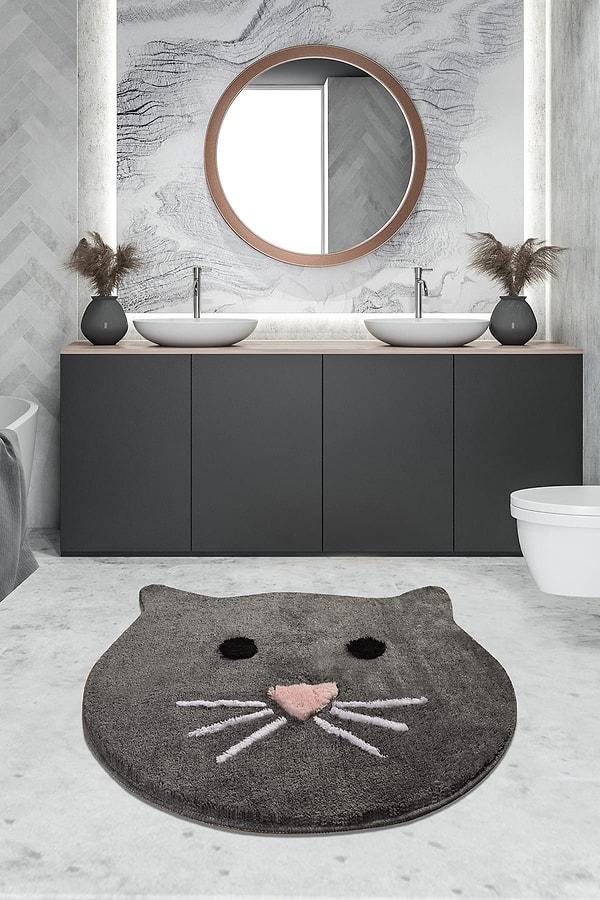 6. Kedi sevmeyenler bile bu banyo halısına bayılır bence...
