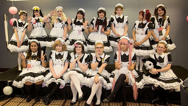 17. Sevişmek haricinde her şeyi yapabildiğiniz maid cafeler
