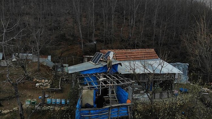 Ağırlığı 5 Kilogramdan Fazla: Evinin Çatısına Göktaşı Düştü, Müşteri Arıyor