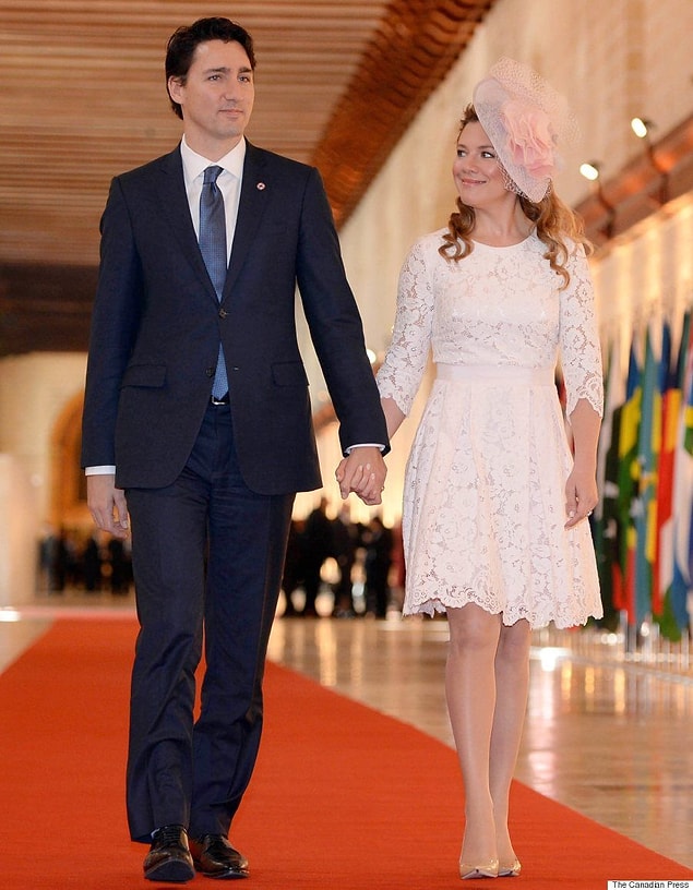 16. Hanımlar itiraf edelim hepimizin gönlünde bir Trudeau yatıyor.
