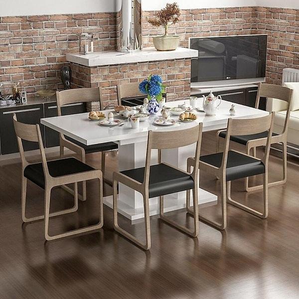 16. Her eve uyum sağlayabilecek sandalyeleri değiştirerek tarzını anında değiştirebileceğiniz bir yemek masası isterseniz...