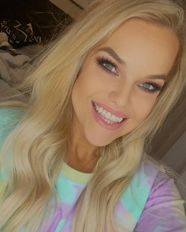 «Я сторонник того, чтобы худеть или не худеть. Любите себя несмотря ни на что и любите себя на этом нелегком пути! »