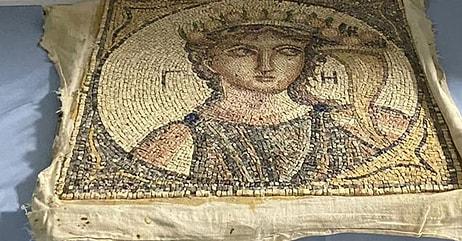 İzmir'de 2 Bin Yıllık Mozaik Ele Geçirildi