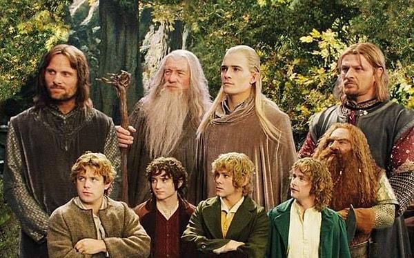 2. The Lord of the Rings: The Fellowship of the Ring (2001)