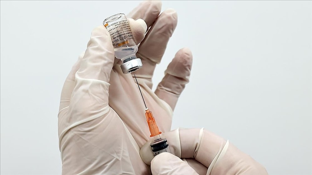 85 Yaş Üzerindekiler ile Eczane Çalışanları Kovid-19'A Karşı Aşılanmaya Başlandı