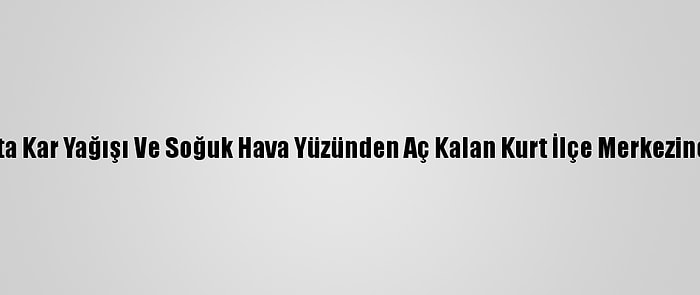 Kars'ta Kar Yağışı Ve Soğuk Hava Yüzünden Aç Kalan Kurt İlçe Merkezine İndi