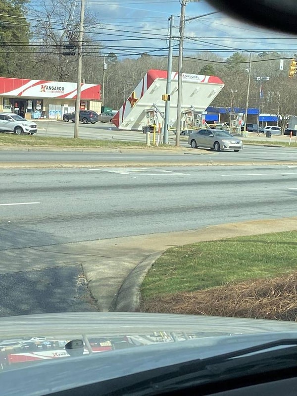 9. Заправился как раз вовремя.