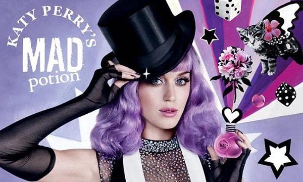 15. Katy Perry de parfüm çıkaran isimlerden...