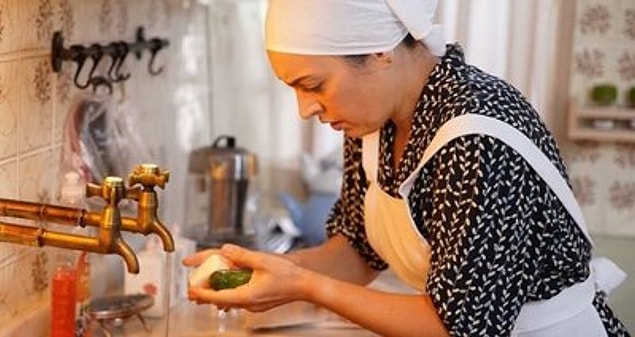 Yaptığı temizlik ve titizlikle hepimizi çıldırtan: Safiye