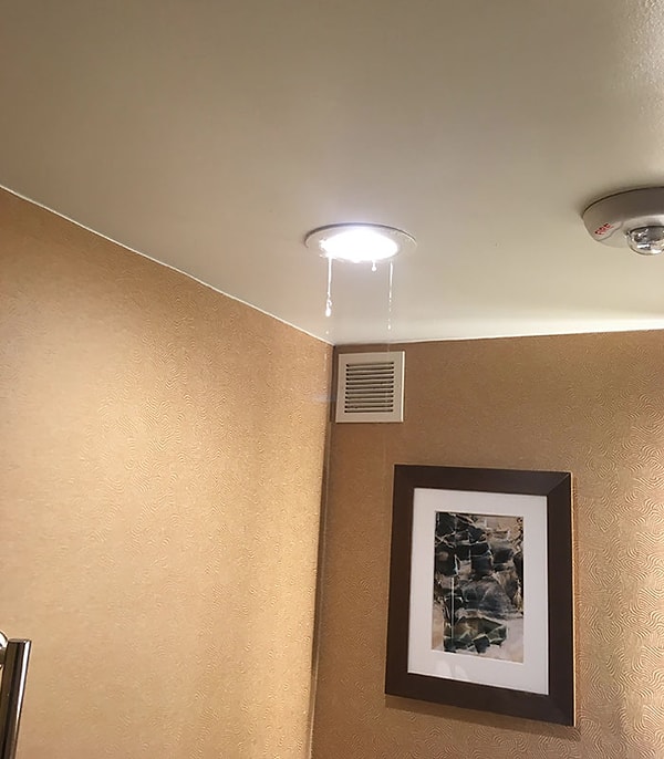 18. В отеле, в котором я недавно оставался, возникли проблемы с сантехникой