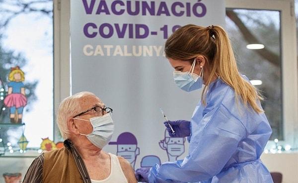 Madrid özerk yönetim hükümeti, aşı kalmadığı gerekçesiyle bölgesindeki aşılamanın durdurulduğunu açıkladı.