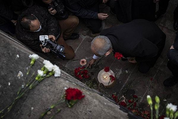 Görüşmenin ardından Mumcu ailesi ve Kemal Kılıçdaroğlu, Faili Meçhuller Anıtı'na ve Mumcu'nun hayatını kaybettiği alana karanfiller bıraktı.