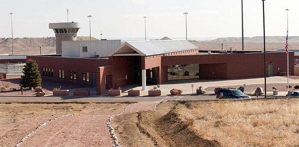 1994 yılında açılan bu hapishane, şu an dünyanın en korunaklı hapishanesi!