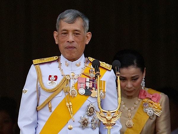 Sizleri 67 yaşındaki Tayland Kralı Maha Vajiralongkorn ile tanıştıralım.