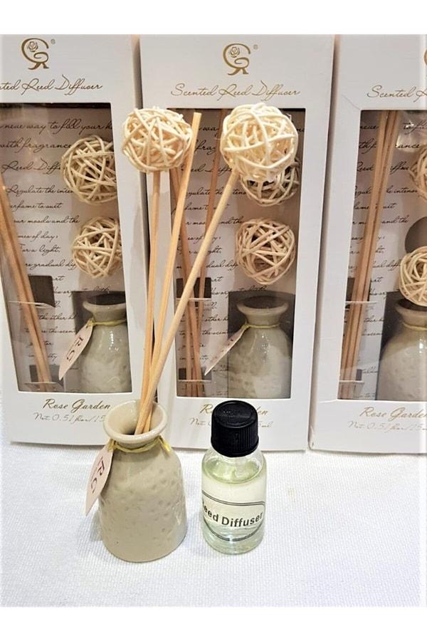 4. Dekoratif şişesi ve egzotik görüntüsüyle karşınızda "Miski Alem" bambu çubuklu oda kokusu!