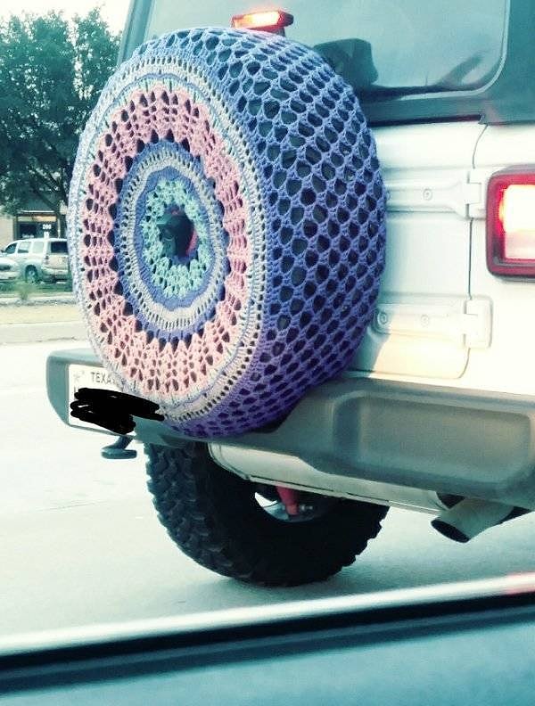 2. Чья-то бабушка вышла из-под контроля.