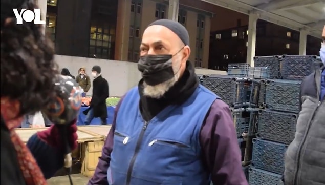 Bir pazarcı da ekonominin kötülüğünden bahsederken 'AKP'ye oy veren ellerim kırılsın' dedi.