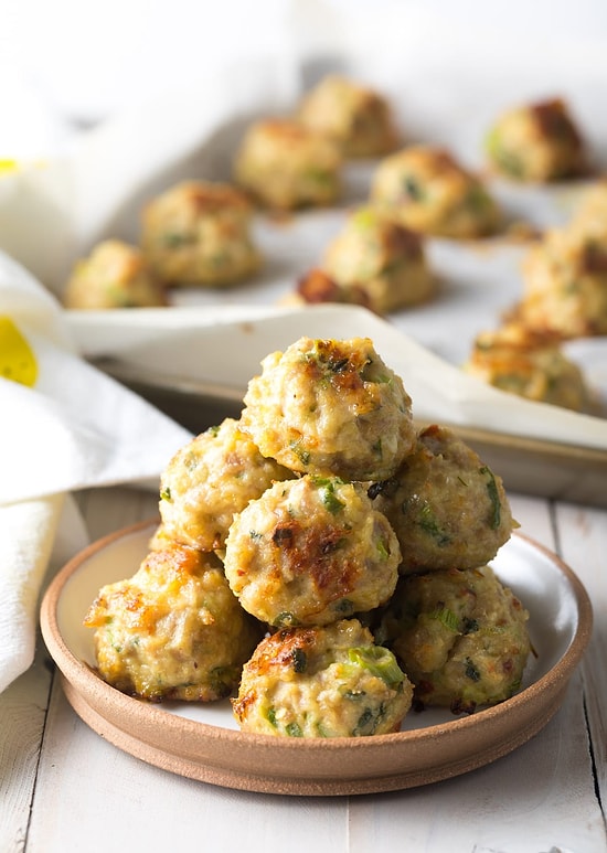 Tek Lokmada Mideye Yuvarlayacağınız Hindi Köftesi Nasıl Yapılır?