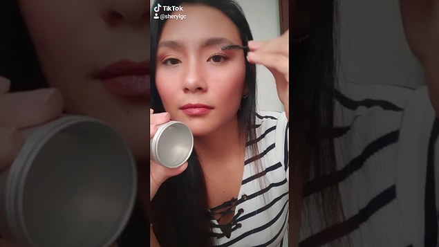 11. Kaşları sabunla taramak uzun zamandır bilinen bir şey. Ancak TikTok'la daha geniş kitlelere yayıldı.