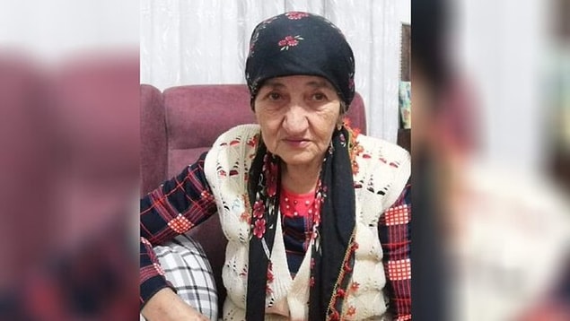 8 OCAK 2021: 68 yaşındaki Neriman Kıvrak, 6 yıl kesinleşmiş hapis cezası olmasına rağmen cezaevinden firar edip 5 ayrı suçtan aranan erkek tarafından evinde bıçaklanarak öldürüldü.