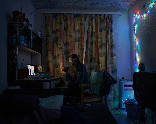 Поскольку фиктивная фотосессия GQ стала вирусной, начали поступать пожертвования.