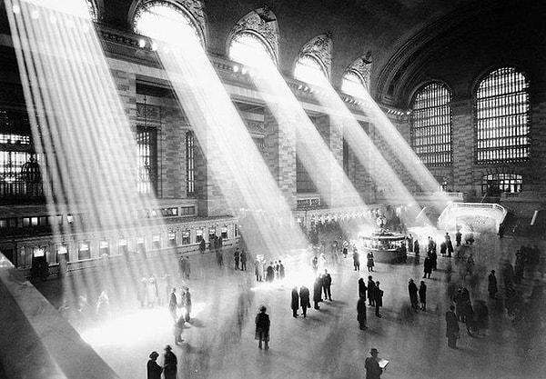 14. New York'un büyük tren istasyonunun 1929'da çekilen bu fotoğrafı ilginç bir özelliğe sahip.