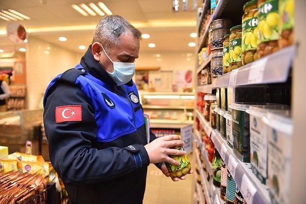 Cumhurbaşkanı Recep Tayyip Erdoğan, fiyatları fahiş derecede artan ürünler için esnafa seslenmiş ve haksız fiyat artışı yapan esnafın ağır cezalarla cezalandıracağını söylemişti.