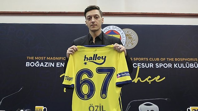 Mesut Özil Forma Giyecek Mi?