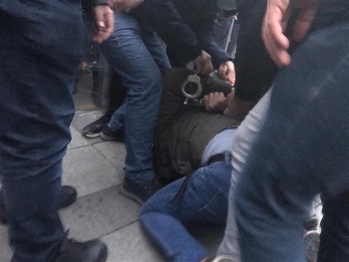 Kadıköy'de Boğaziçi Öğrencilerine Destek İçin Toplanan Gruba Polis Müdahale Etti