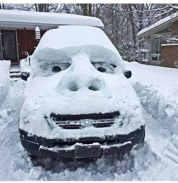 8. "Наслаждаюсь снегом. Снег - это круто и весело!"