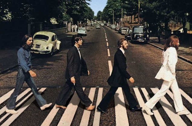 Aaa bir de unutmadan filmin müziklerinden bildiğimiz tek parça da The Beatles'ın efsanevi şarkısı: Across The Universe!