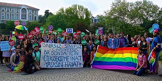 LGBTİ+ arkadaşlarımıza ve diğer hedef gösterilen bütün gruplara yönelik itibarsızlaştırma kampanyaları sona ersin!