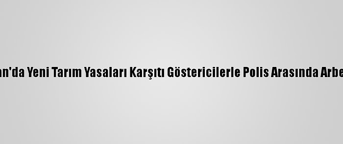 Hindistan'da Yeni Tarım Yasaları Karşıtı Göstericilerle Polis Arasında Arbede Çıktı