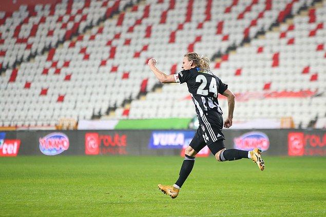 73. dakikada Beşiktaş, Vida'non golüyle beraberliği sağladı: 1-1