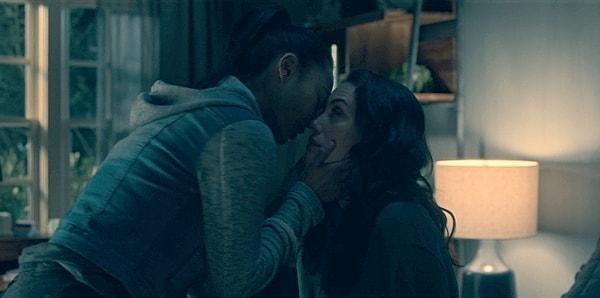 10. Theo ve Trish — 'The Haunting of Hill House':