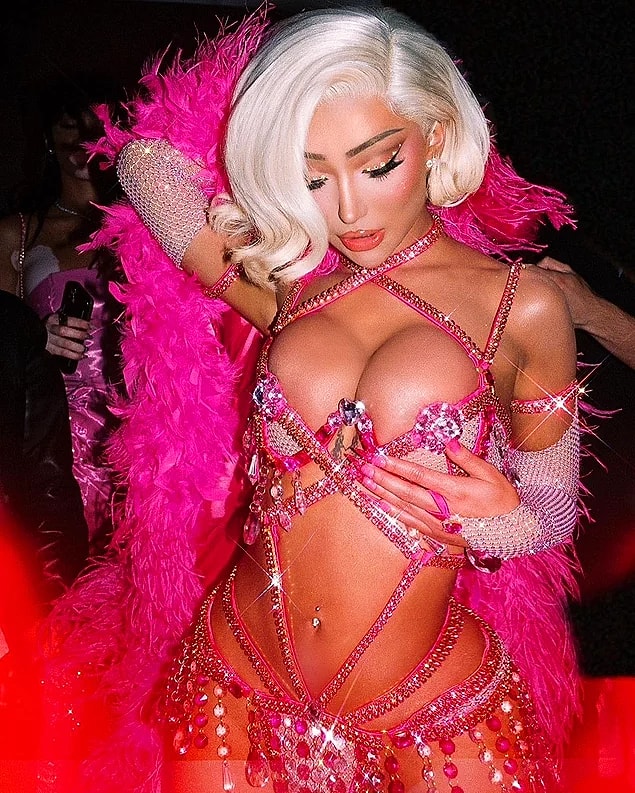 2. Ünlü YouTuber Nikita Dragun, doğum günü partisiyle sansasyon yarattı!