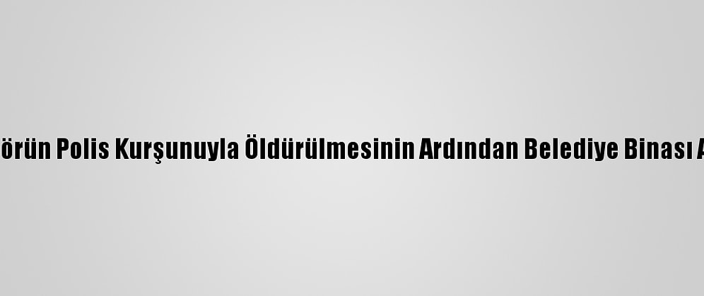 Şili'de Jonglörün Polis Kurşunuyla Öldürülmesinin Ardından Belediye Binası Ateşe Verildi