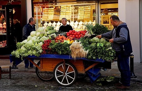 İstanbul'u Terk Ermek Zorunda Kalanlar Anlatıyor: 'Geçim Şartları Zor, Taşınmaya Mecburuz'