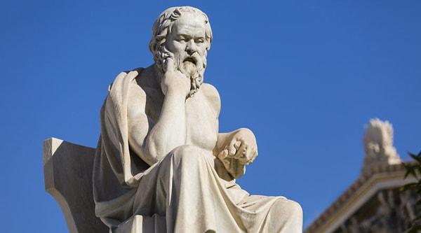 2. Sokrates öldüğünde kaç yaşındaydı?